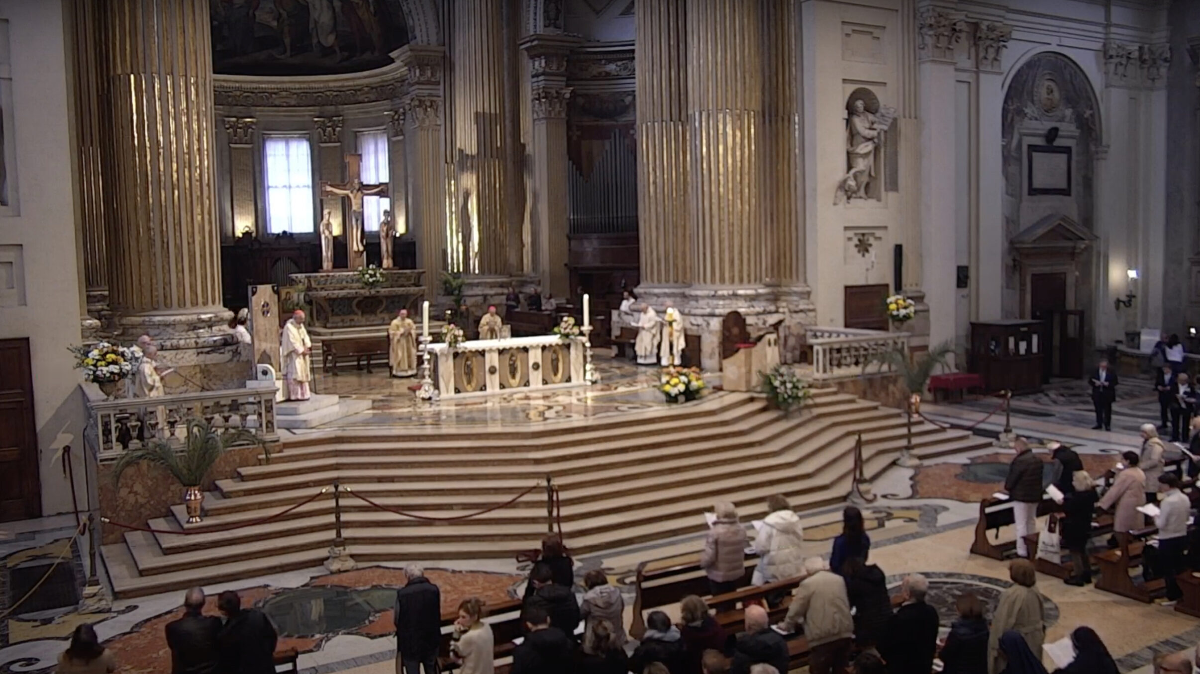 La Messa del giorno di Pasqua - Chiesa di Bologna
